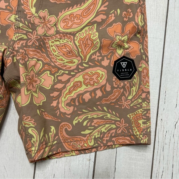 Vissla Men’s Vagabond Board Shorts Paisley Floral Print Size 28 Pockets - Picture 3 of 7